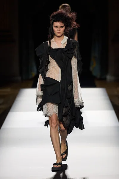 Look 34
